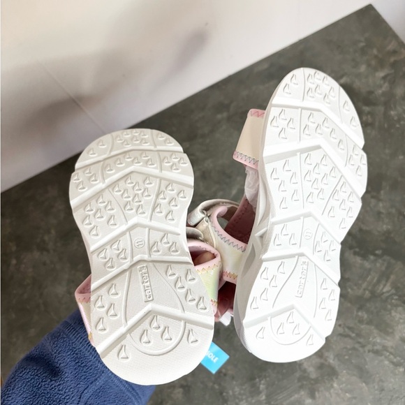 Carters light pink white light up sandals t strap Velcro rainbow size 11 new - Picture 6 of 6